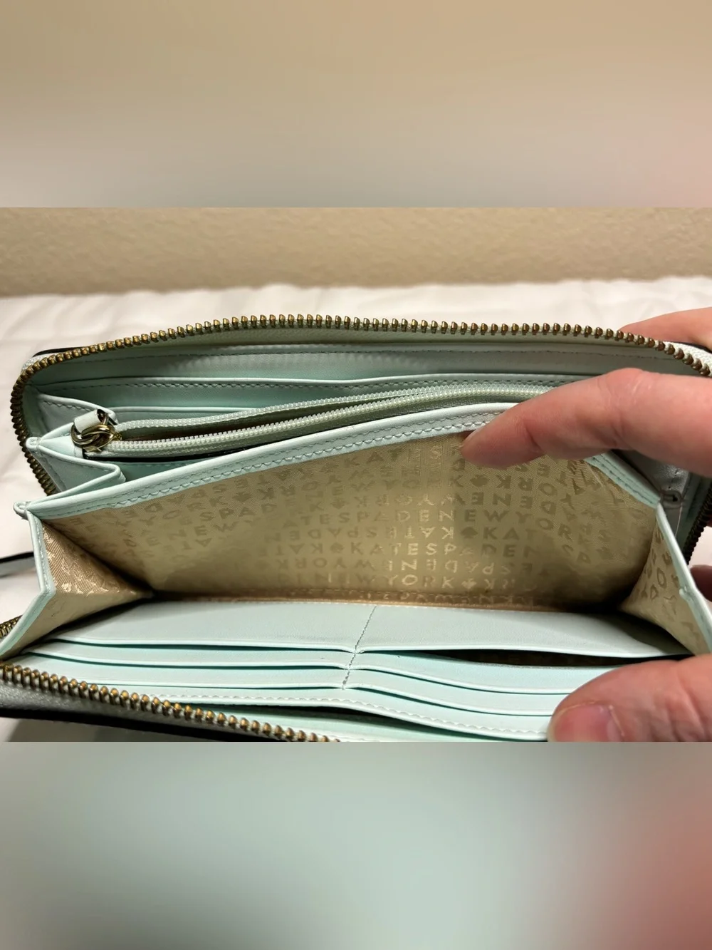 kate spade Laurel Way Neda Zip Around Clutch/wallet